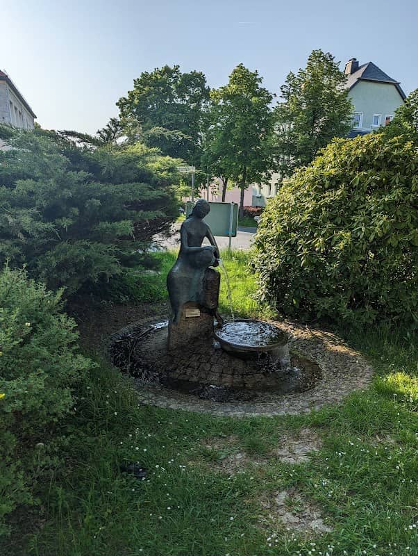 Brunnenfrau - Image 1