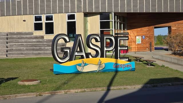 Gaspé sign - Image 1