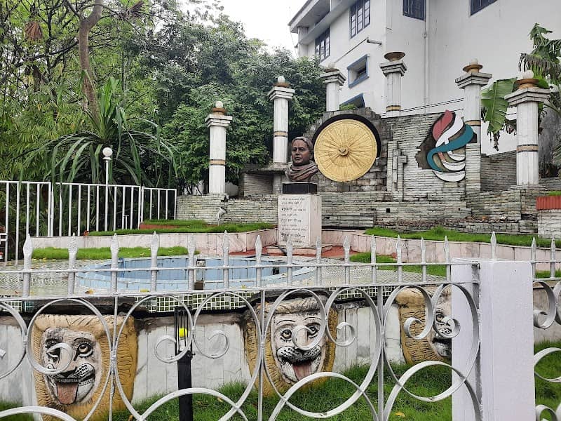 Motiram Bora Statue - Image 1