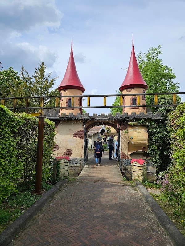 Wonderland - Image 1