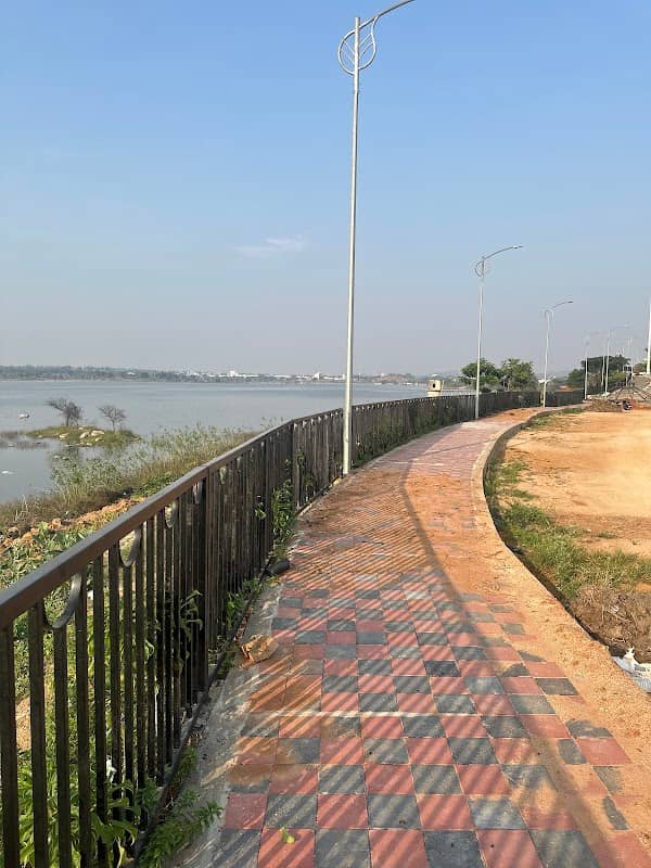 Bhuvanagiri lake view point - Image 1