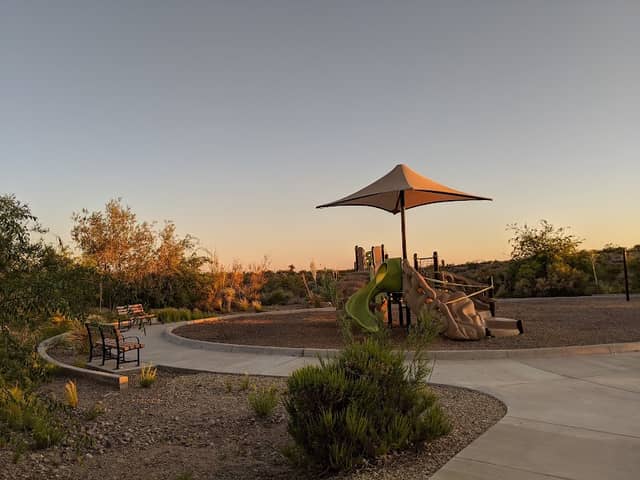 Paseo De Oñate Park - Image 1