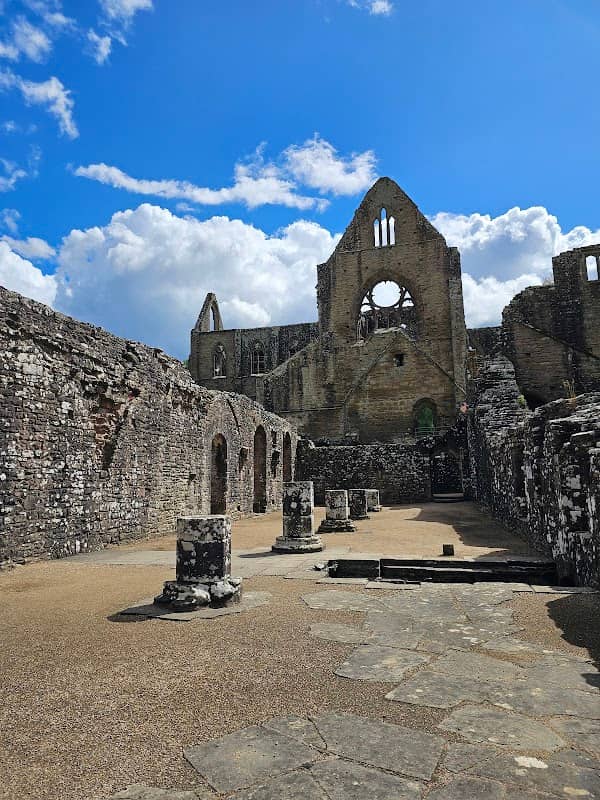 Tintern Abbey - Image 2
