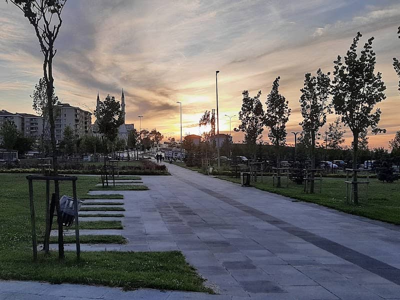 Kurtköy Şehir Parkı - Image 1