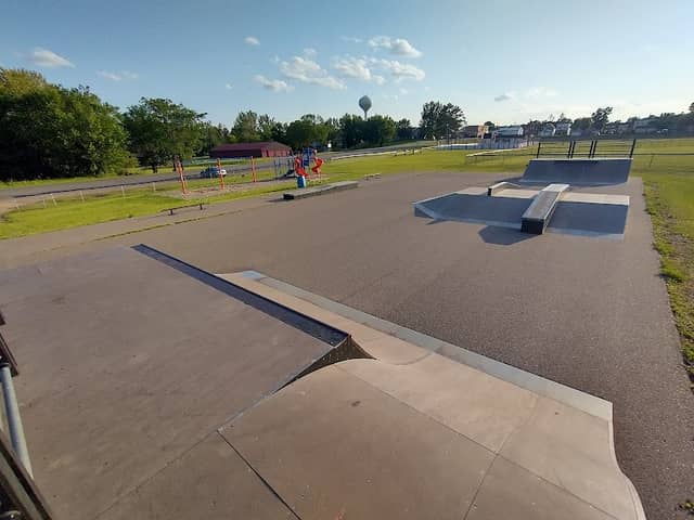 Keewatin Skateboard Park - Image 1