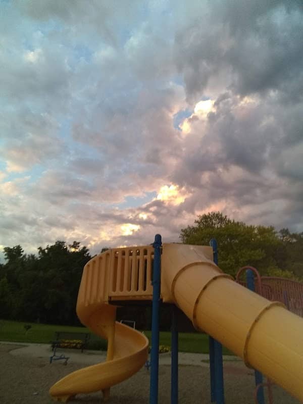 Sternhill Park - Image 2