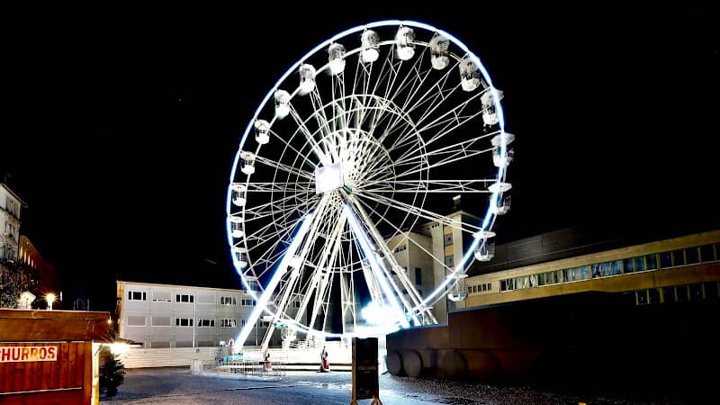 Grand roue marché de Noêl - Image 2