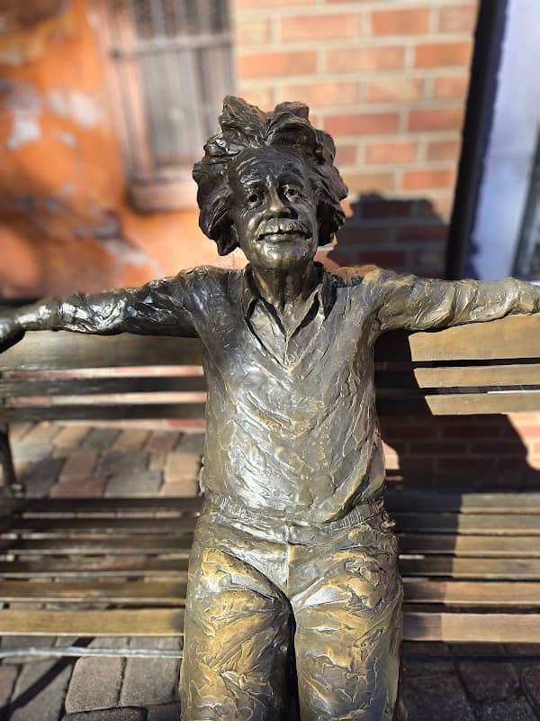 Albert Einstein Statue - Image 2