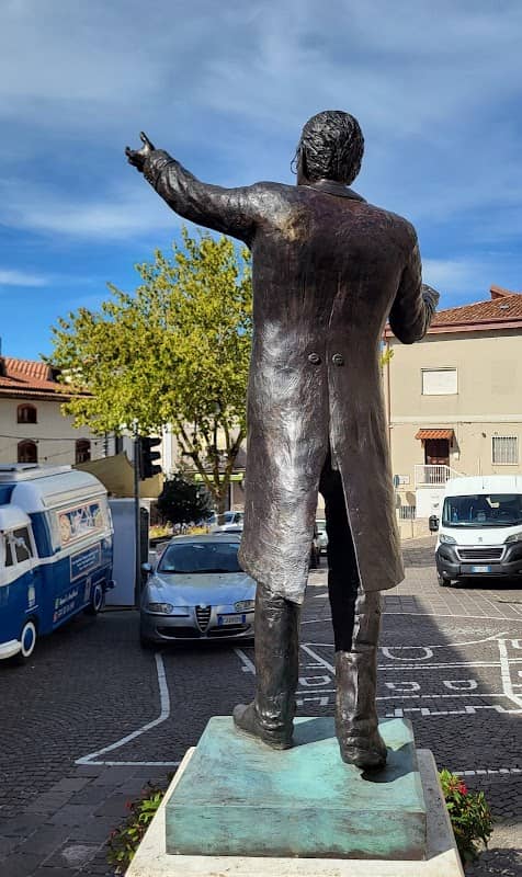 Statua di Ennio Morricone - Image 2