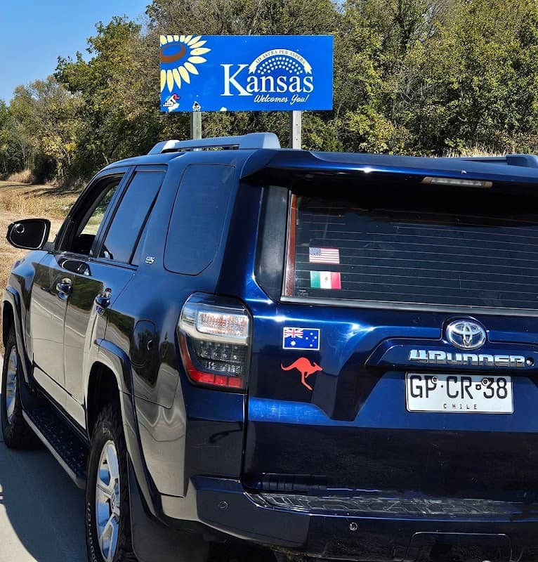 Kansas welcome sign - Image 1