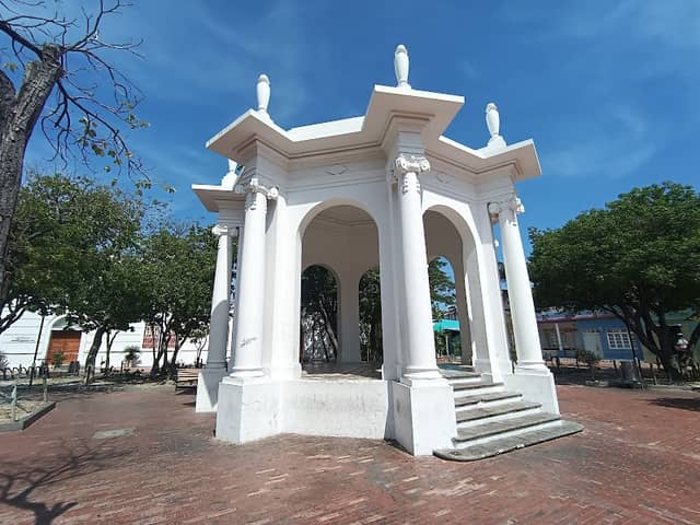 Parque de los Novios - Image 2