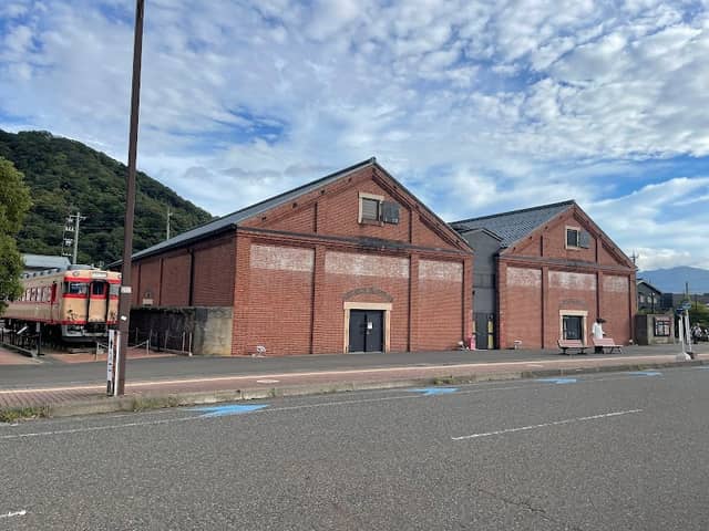 Tsuruga Red Brick Warehouse - Image 2
