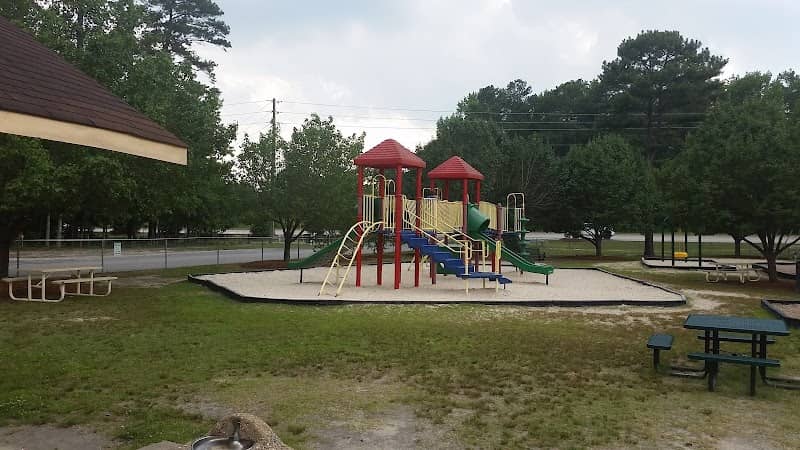 Edward Mendoza Municipal Park - Image 1