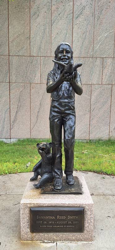 Samantha Smith Memorial Statue - Image 1