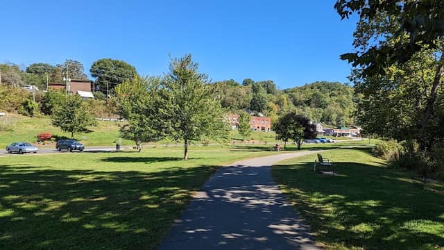 Lansing Creeper Trail Park - Image 2
