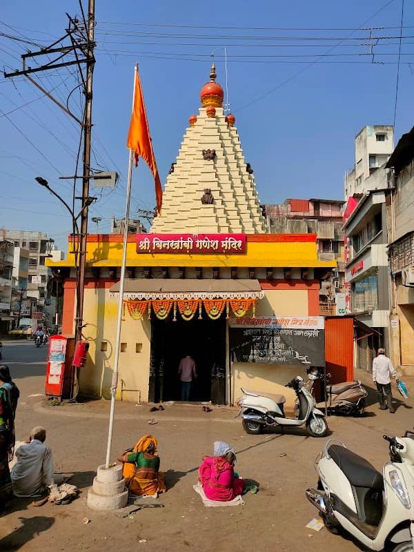 Shri Binkhambi Ganesh Mandir - Image 1