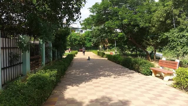 Mangal Lake Park - Image 1