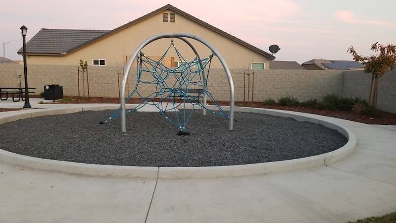 Golf Avenue Park - Image 1