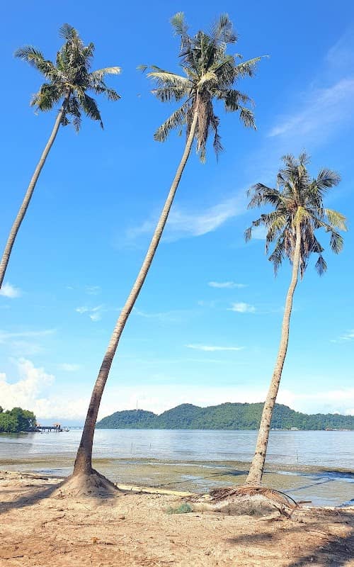Viewing Area Teluk Aman Beach - Image 1