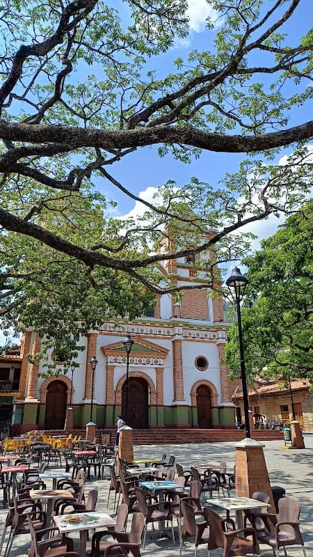 Ciudad Bolívar Main Park - Image 1