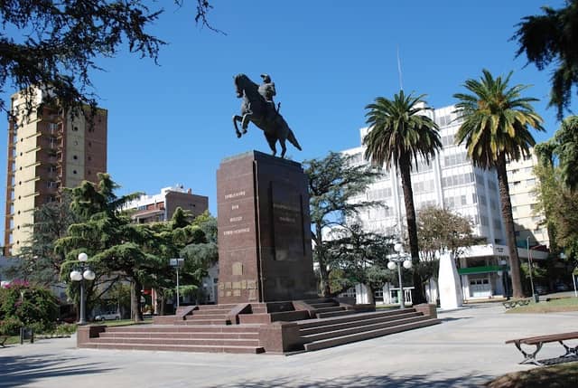 Plaza 25 de Mayo - Image 1