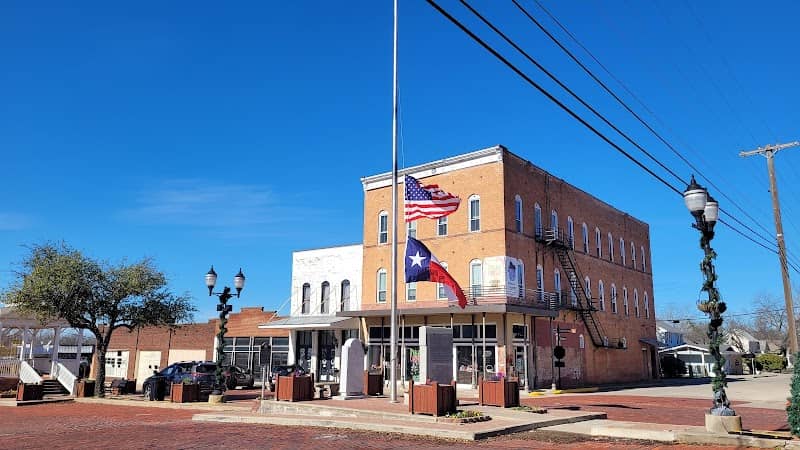 Freedom Plaza - Image 2