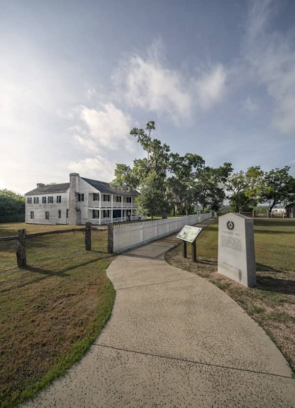 Fanthorp Inn State Historic Site - Image 1