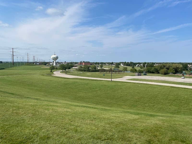 Cene's Four Seasons Park - Image 1