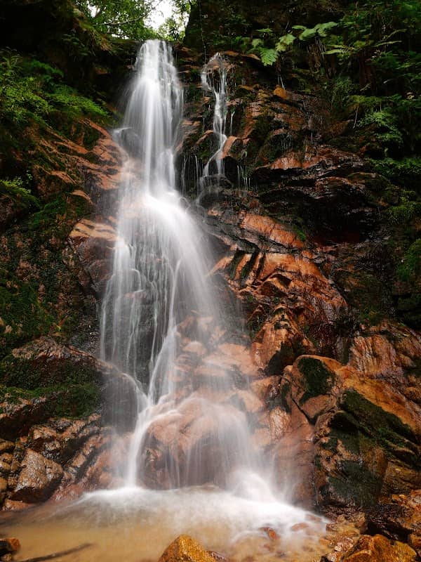 Akagodani Waterfalls - Image 1