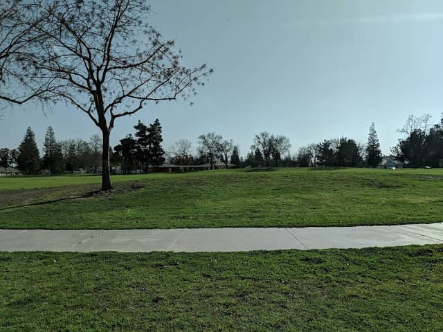 Deer Peak Park - Image 1