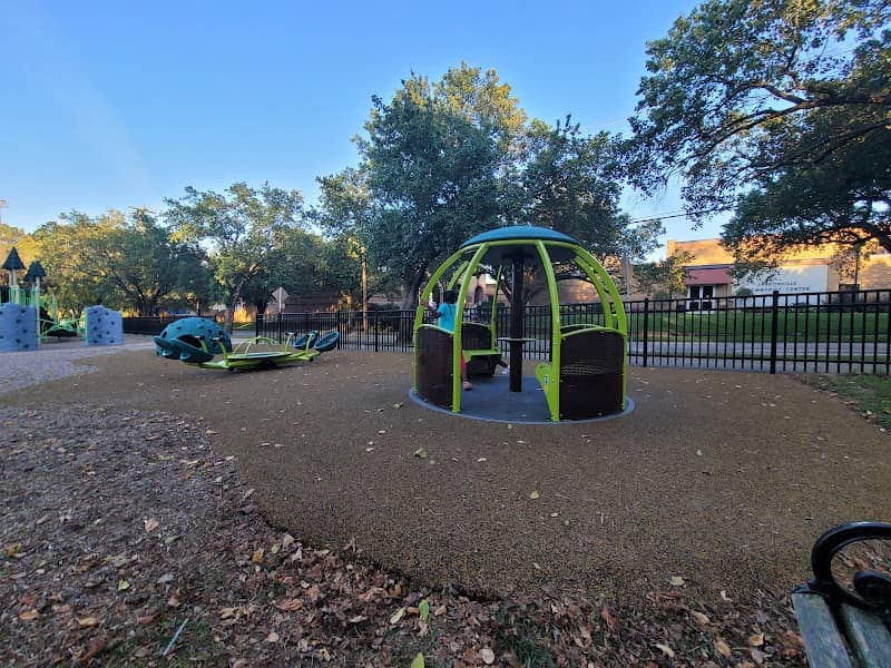 Gower Park - Image 2