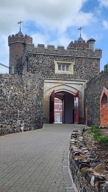 Barbican Gate Lodge - Image 1