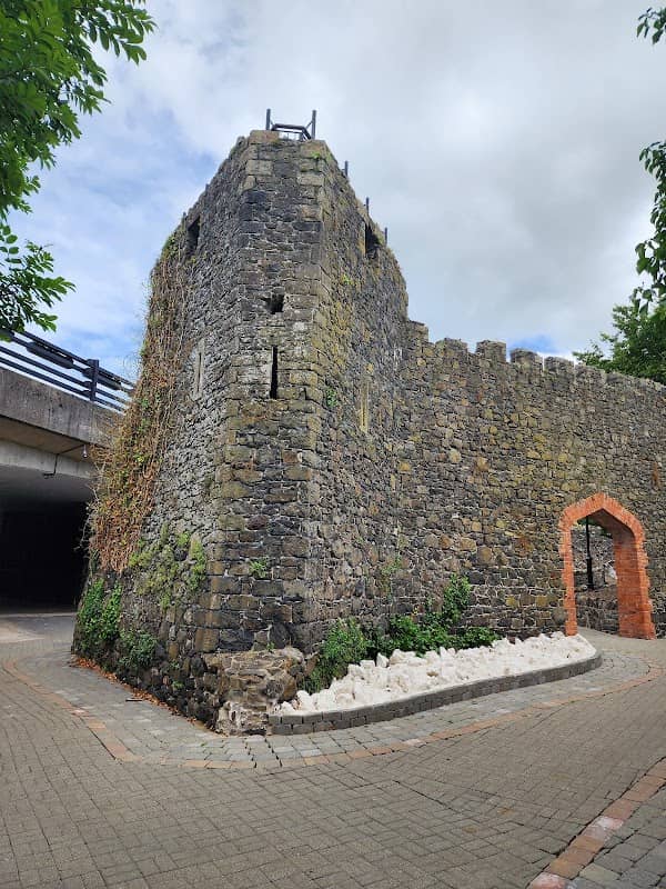 Barbican Gate Lodge - Image 2
