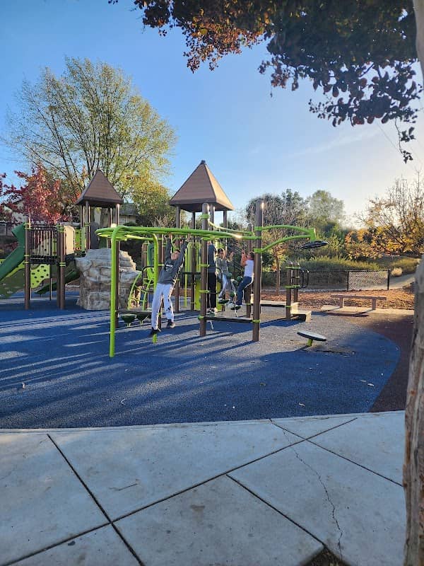 Mountain View Park - Image 1