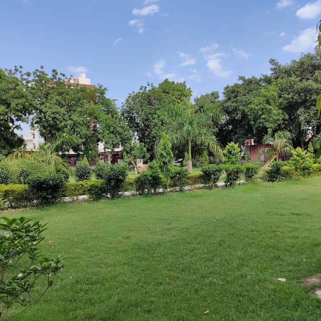 Bada Park - Image 2