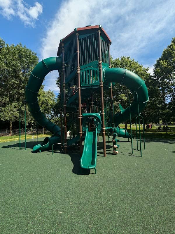 Alimagnet Park - Image 2
