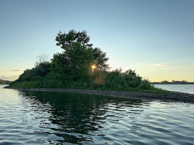 Goose Island - Image 1