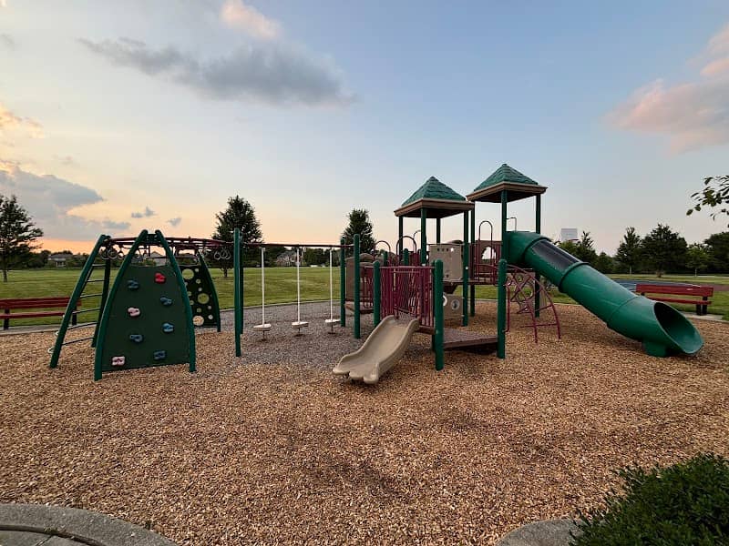River's Edge / Reserve Park - Image 2