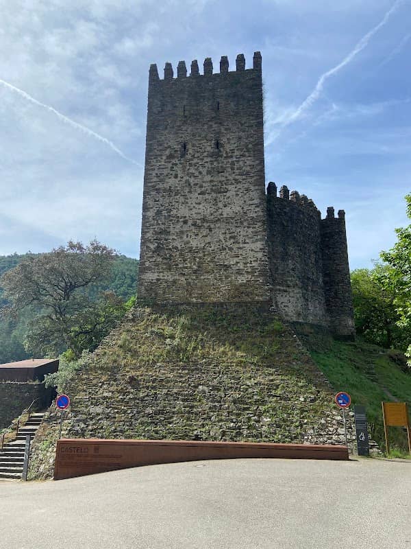 Castle of Lousã - Image 1