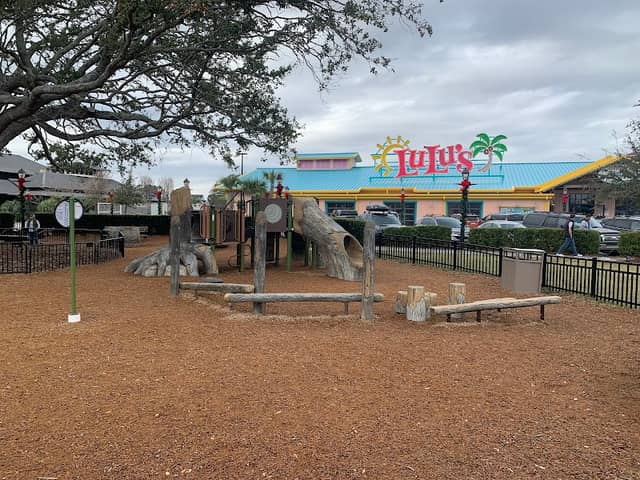 Barefoot Landing Playground - Image 1
