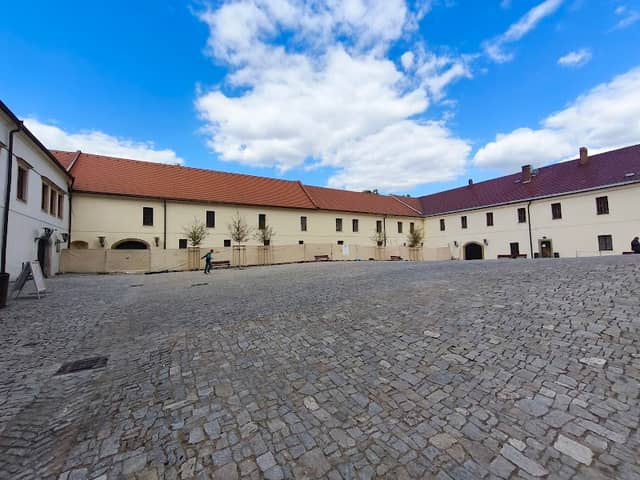 Studna Zámek Pardubice - Image 1