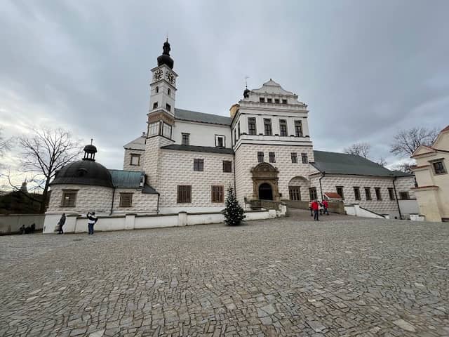 Studna Zámek Pardubice - Image 2
