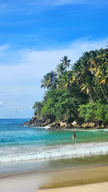 Hiriketiya beach - Image 1