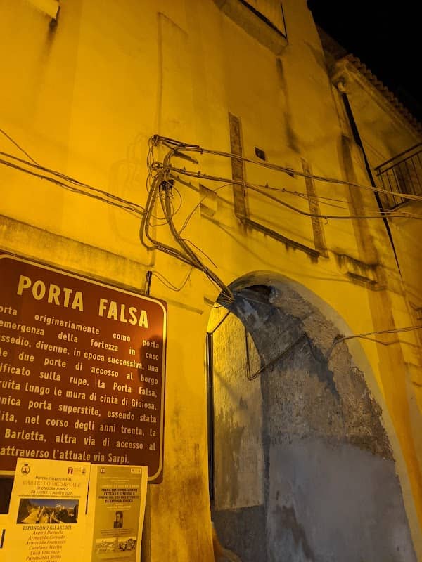 Porta Falsa - Image 1