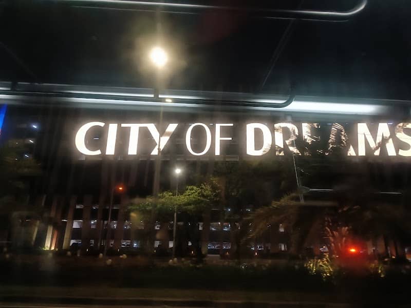City of dreams side road - Image 2