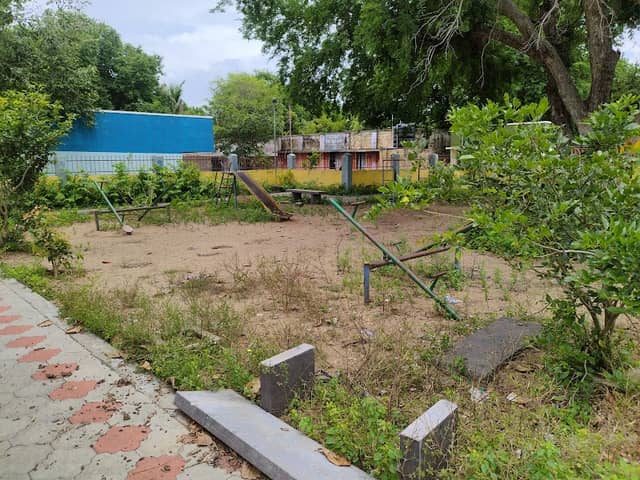 Uthangarai small amma park - Image 1