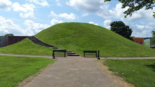 Criel Mound - Image 3