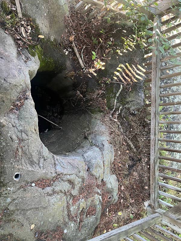 Keewatin Rock-Holes - Image 1