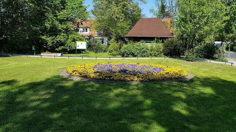 Parkanlage Hohe Kiefer - Image 1