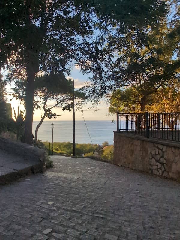 A bench with a nice view - Image 1